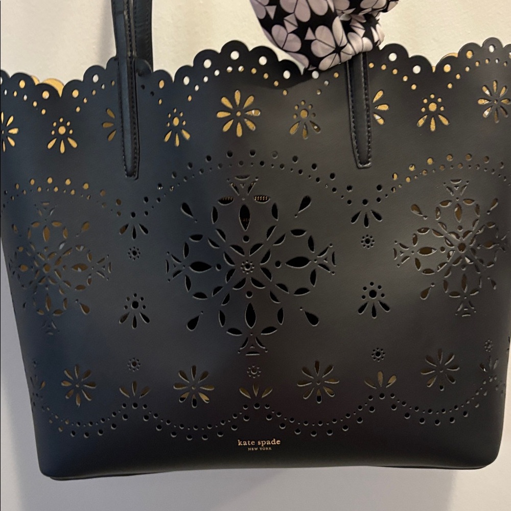 Kate Spade do it all tote - Picture 10 of 15